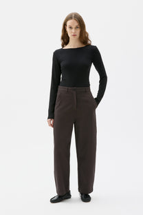 Maska Nona curved trousers in Morel Brown, front | NAHARA Mendocino