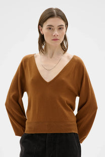 Maska Rika fine cashmere V-neck sweater in Roasted Almond Brown, knit detail | NAHARA Mendocino