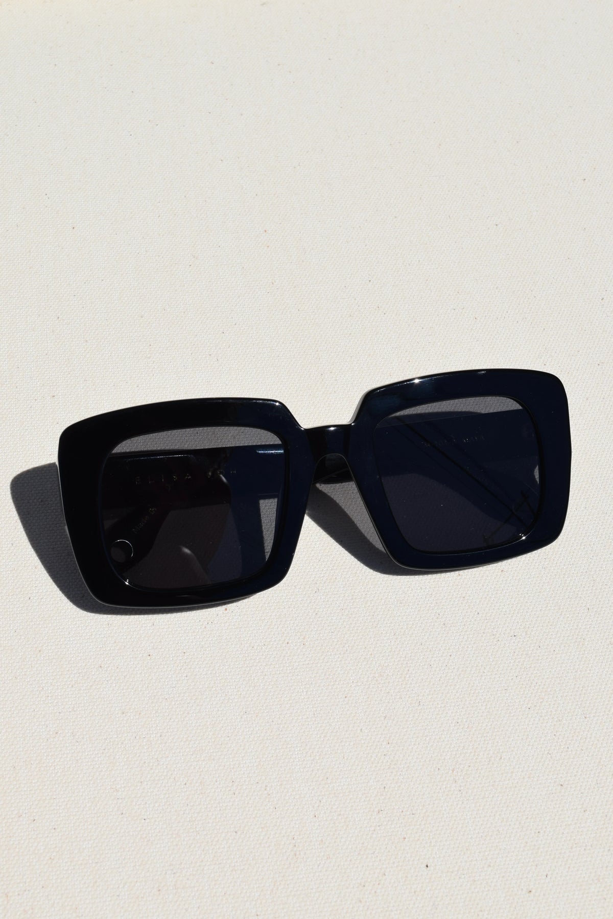 Elisa Johnson Maya - Gloss Black / Black Lens