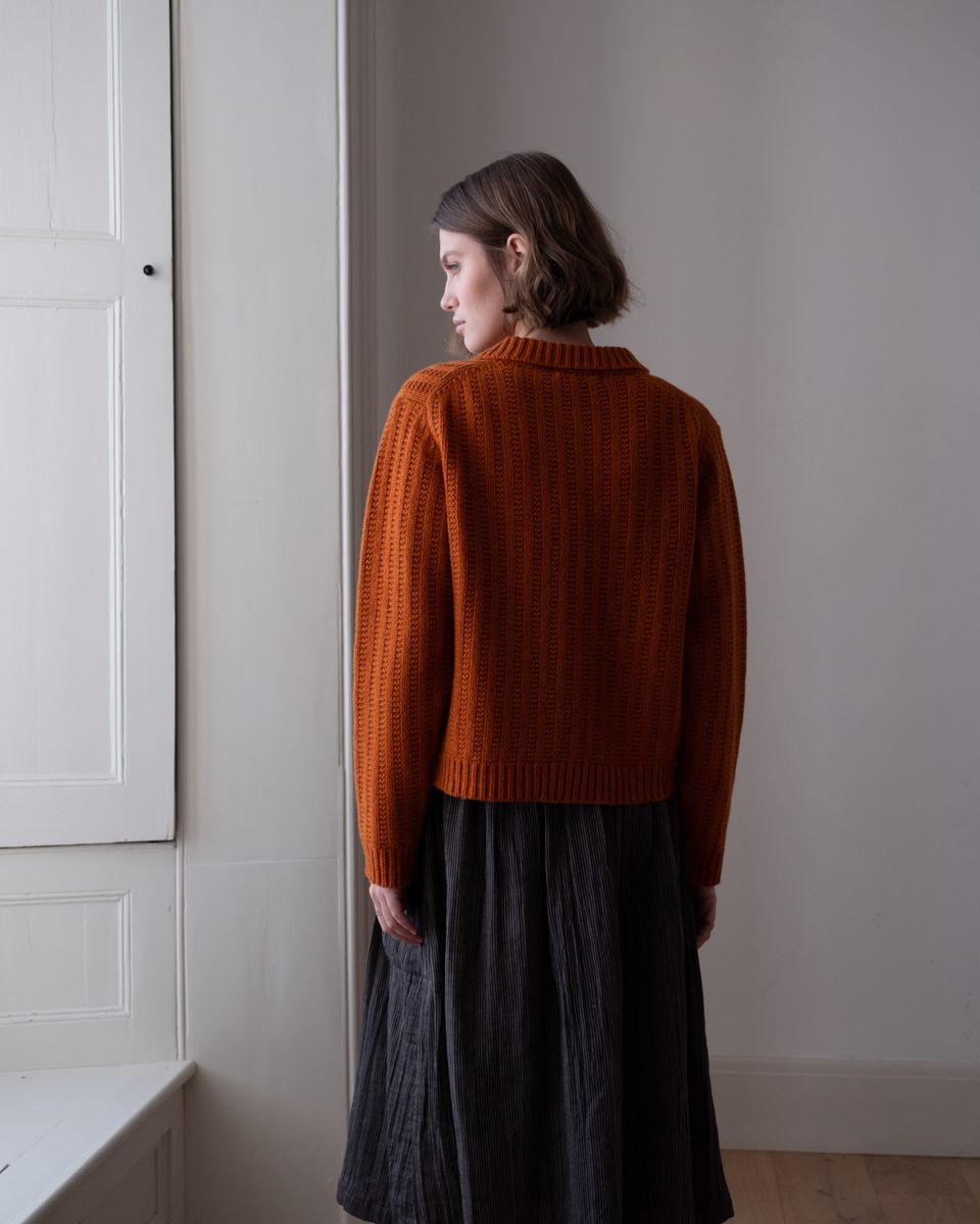 BONNIE POLO HAND KNIT WOOL CARDIGAN - OXIDE