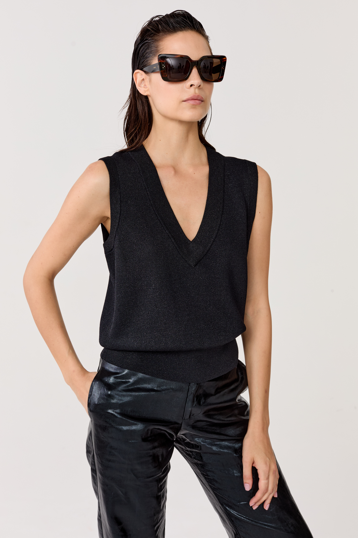 Preppy knitted Vest- Black