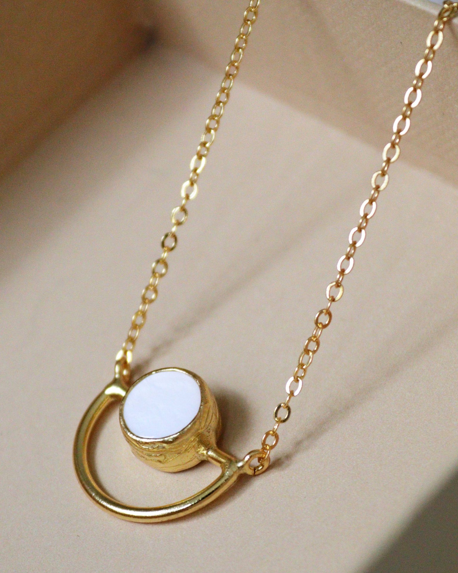 Elise Mother of Pearl Pendant Necklace