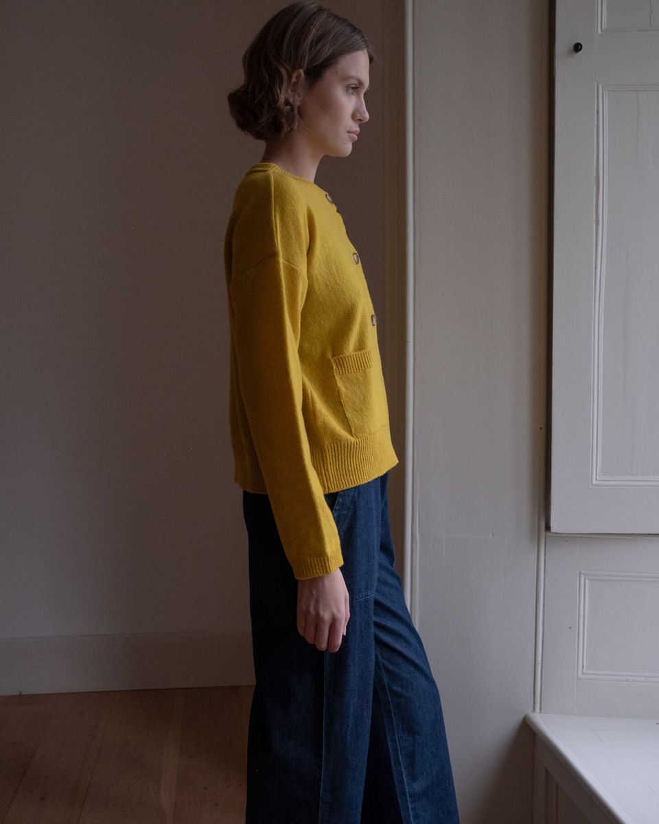 MIRA CROPPED HAND KNIT WOOL CARDIGAN - PICALILLI YELLOW