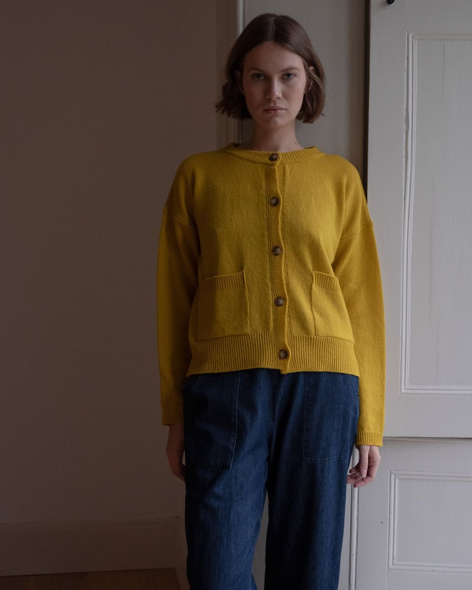 MIRA CROPPED HAND KNIT WOOL CARDIGAN - PICALILLI YELLOW