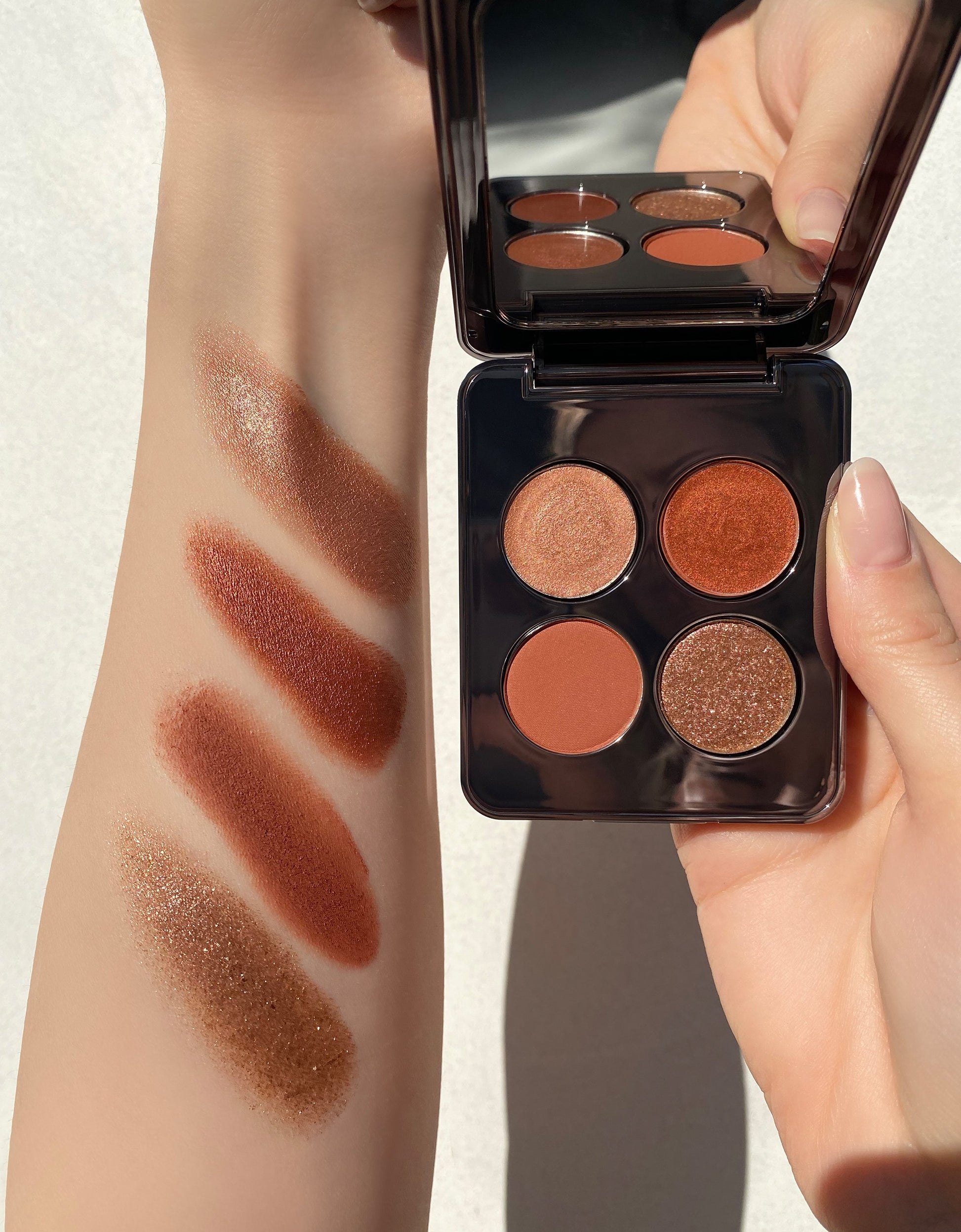 RÓEN - Eyes On Me Eye Shadow Palette