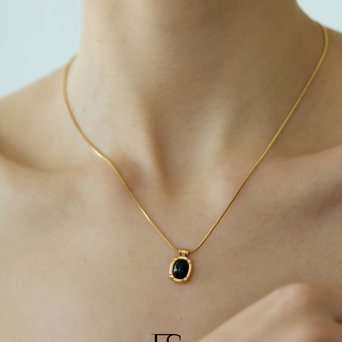 Black Onyx Oval Pendant