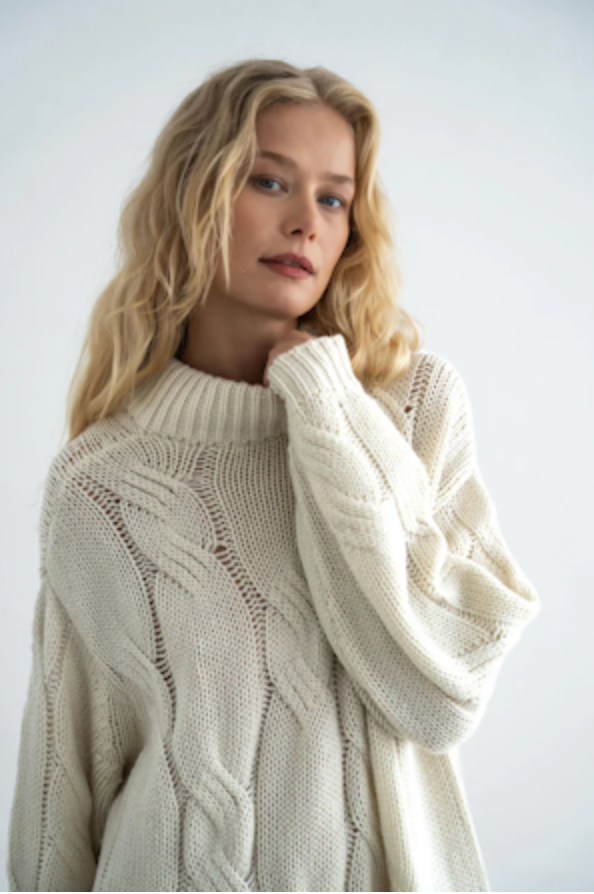 Oversized Cashmere Cable Knit