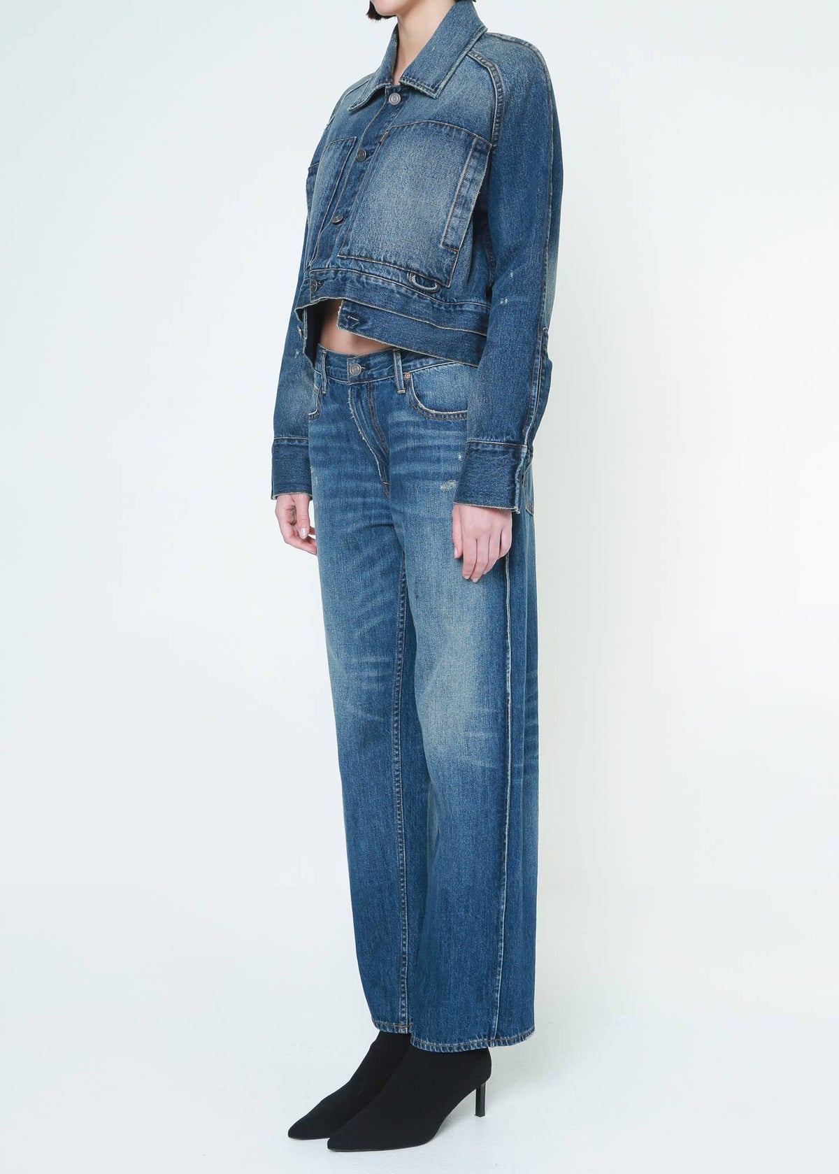 Noend Miley Straight Jeans - French Outseam Detail