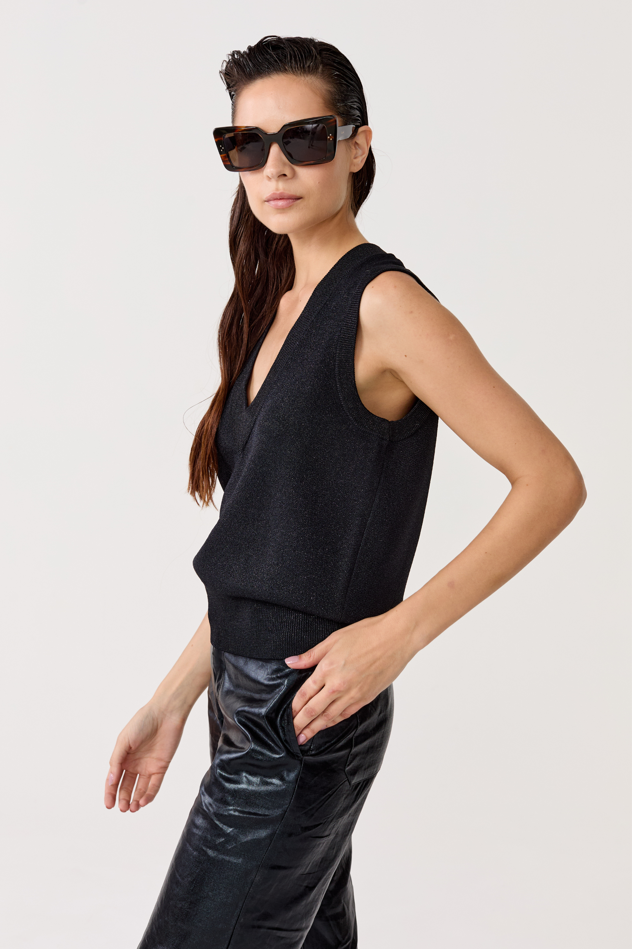 Preppy knitted Vest- Black