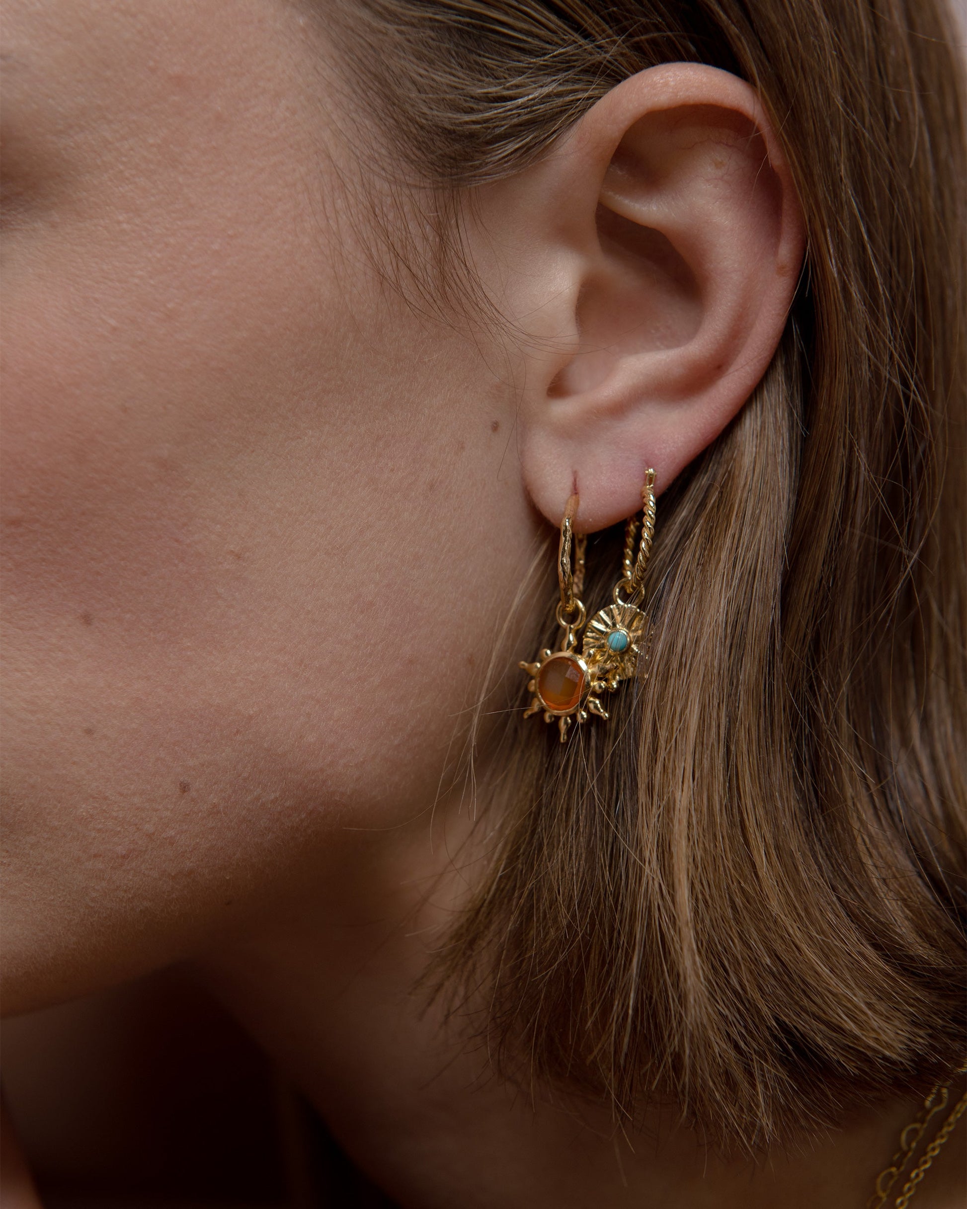 Essential Twist Small Hoop Earrings