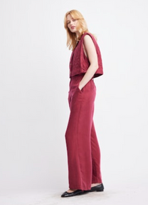 Rey Quilted Vest- Cranberry