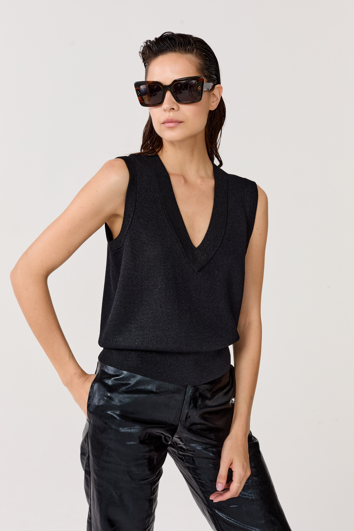 Preppy knitted Vest- Black